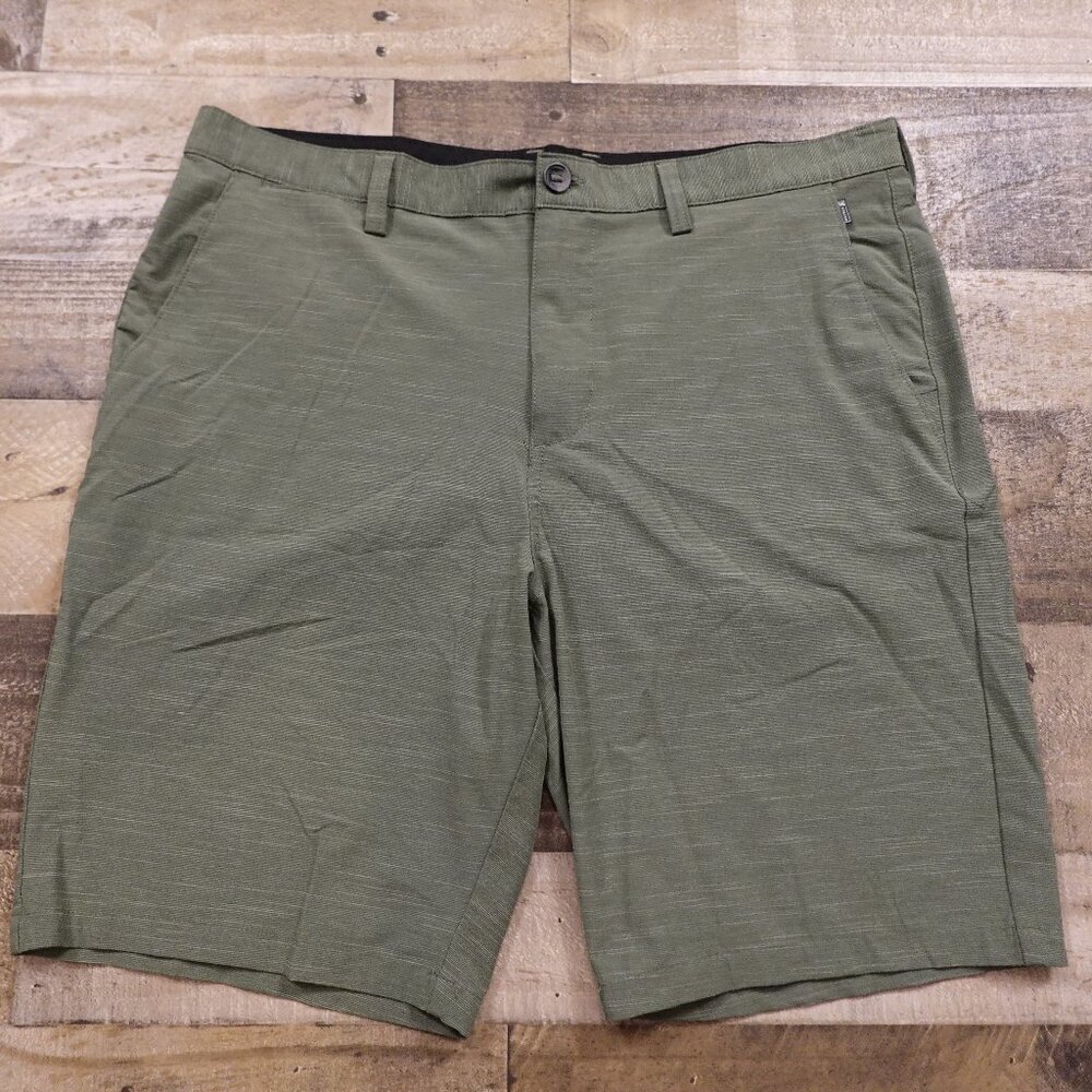 Visive Hybrid shorts men's 36‎ green on land or in water